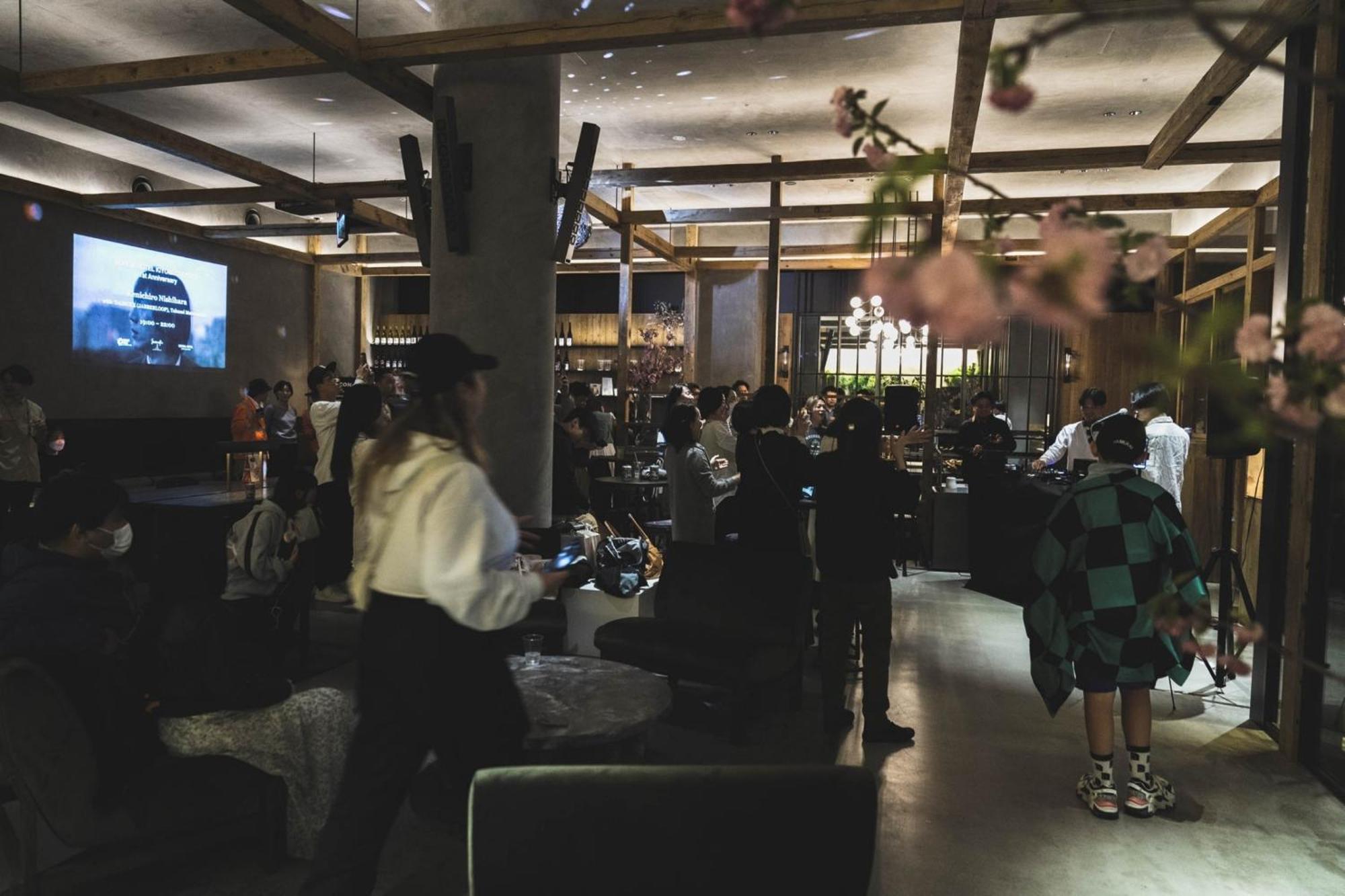 京都清水诺嘉酒店 外观 照片 Interior of a restaurant in the mall